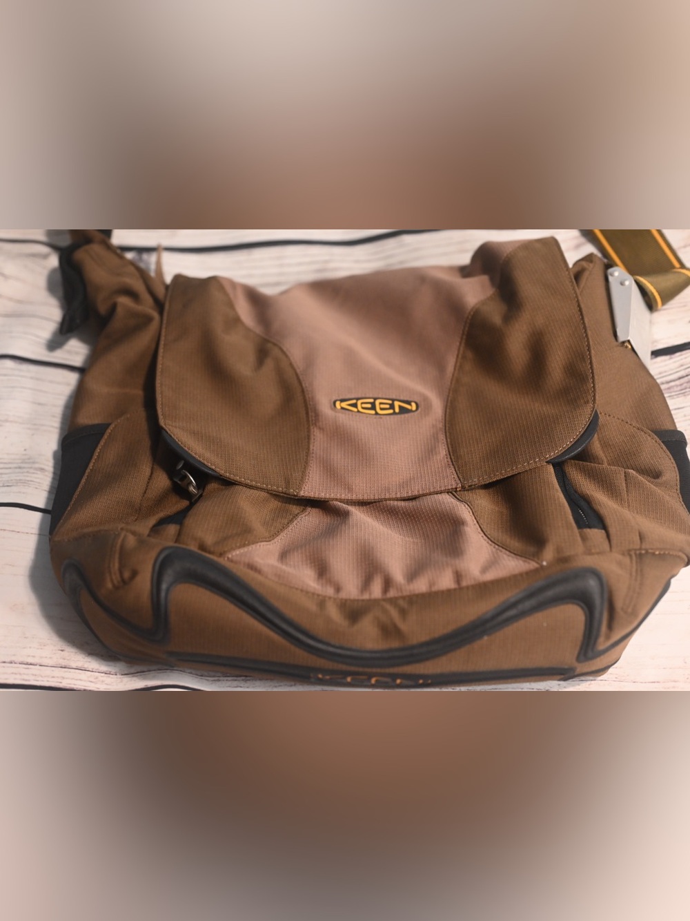 KEEN Brown  Messenger Bag - Durable Everyday Carry